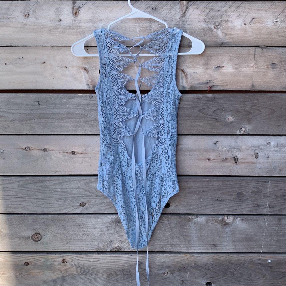 Topshop Lace Bodysuit - Picture 5 of 7